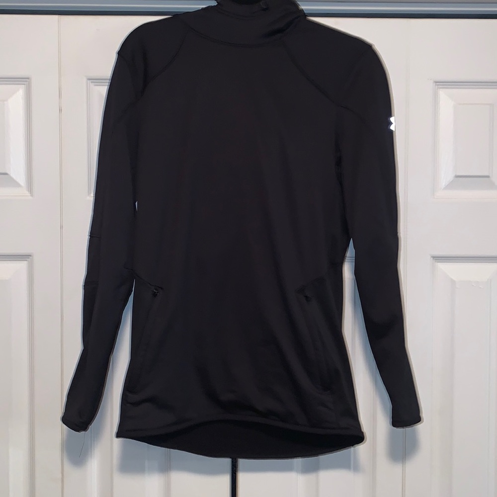 Under Armour mens small cold gear sweatshirt.